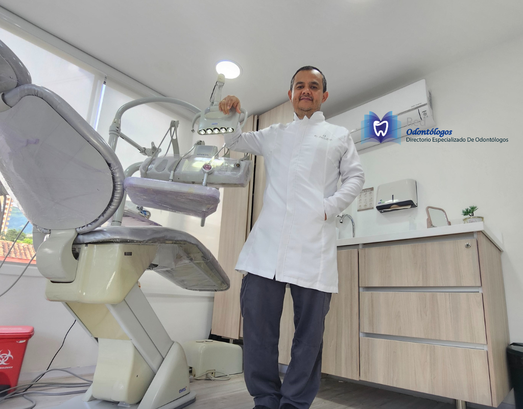 Dr Cesar Nieto rehabilitador Oral bucaramanga